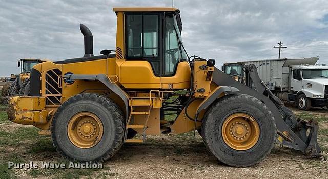 Image of Volvo L90F equipment image 3