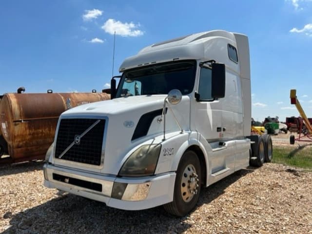 Image of Volvo VNL equipment image 1