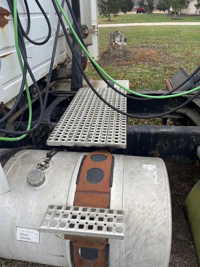 Image of Volvo VE D12-465 equipment image 4