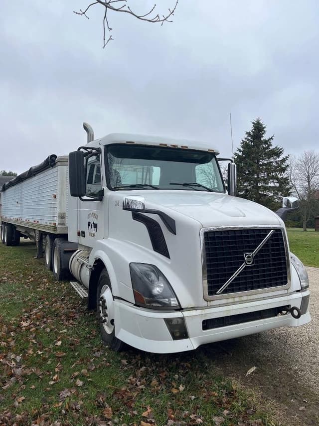 Image of Volvo VE D12-465 equipment image 1