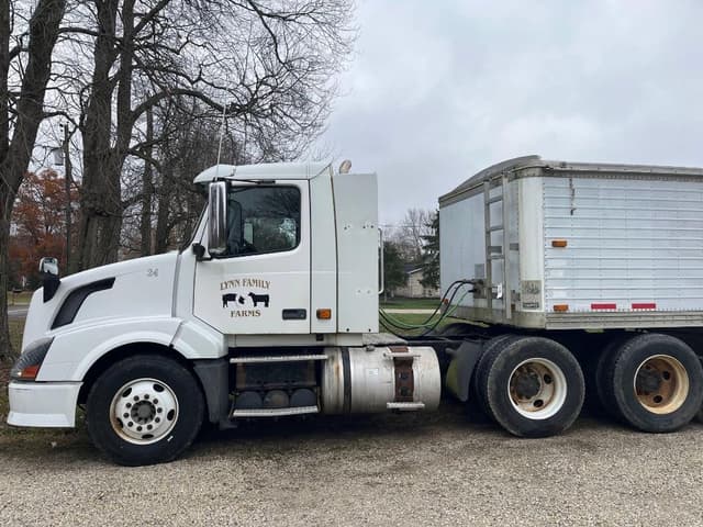 Image of Volvo VE D12-465 equipment image 2