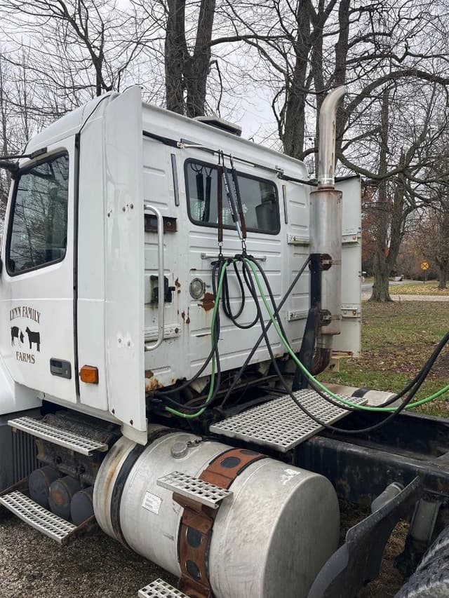 Image of Volvo VE D12-465 equipment image 3