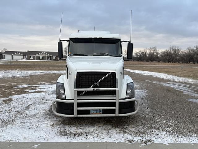 Image of Volvo VNL equipment image 1