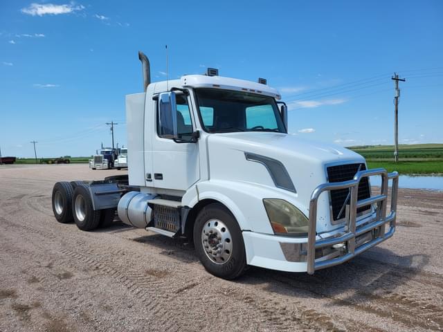 Image of Volvo VNL equipment image 1