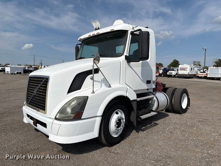 2008 Volvo VNL Equipment Image0