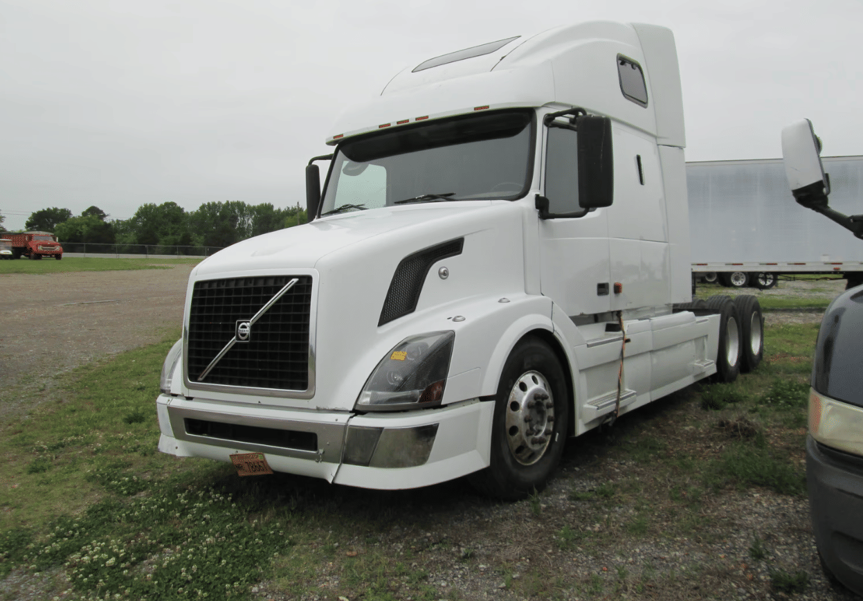 2008 Volvo VNL64T670 Equipment Image0