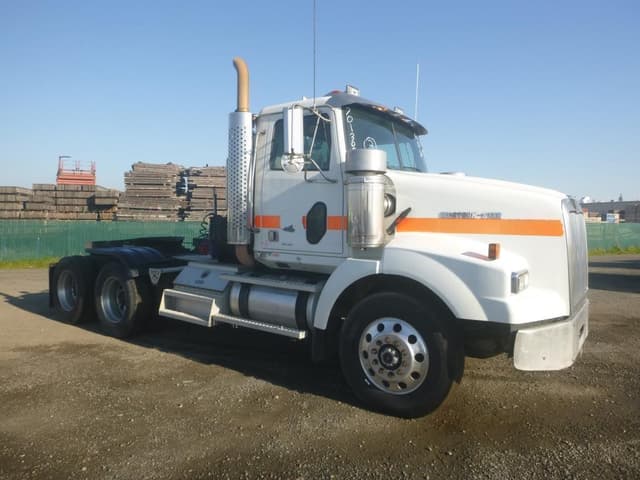 Image of Western Star 4900 equipment image 1