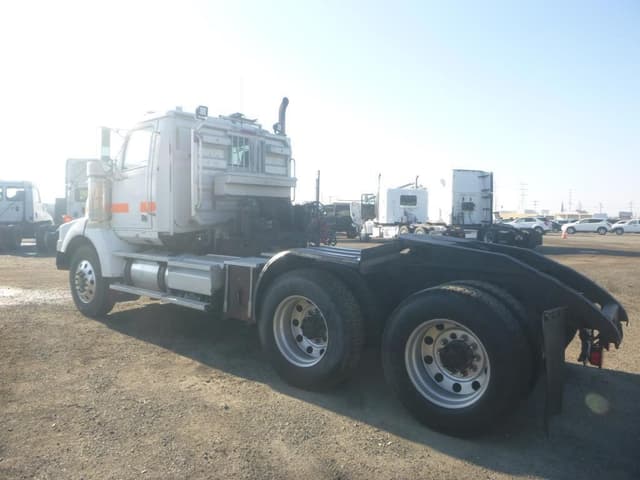 Image of Western Star 4900 equipment image 3