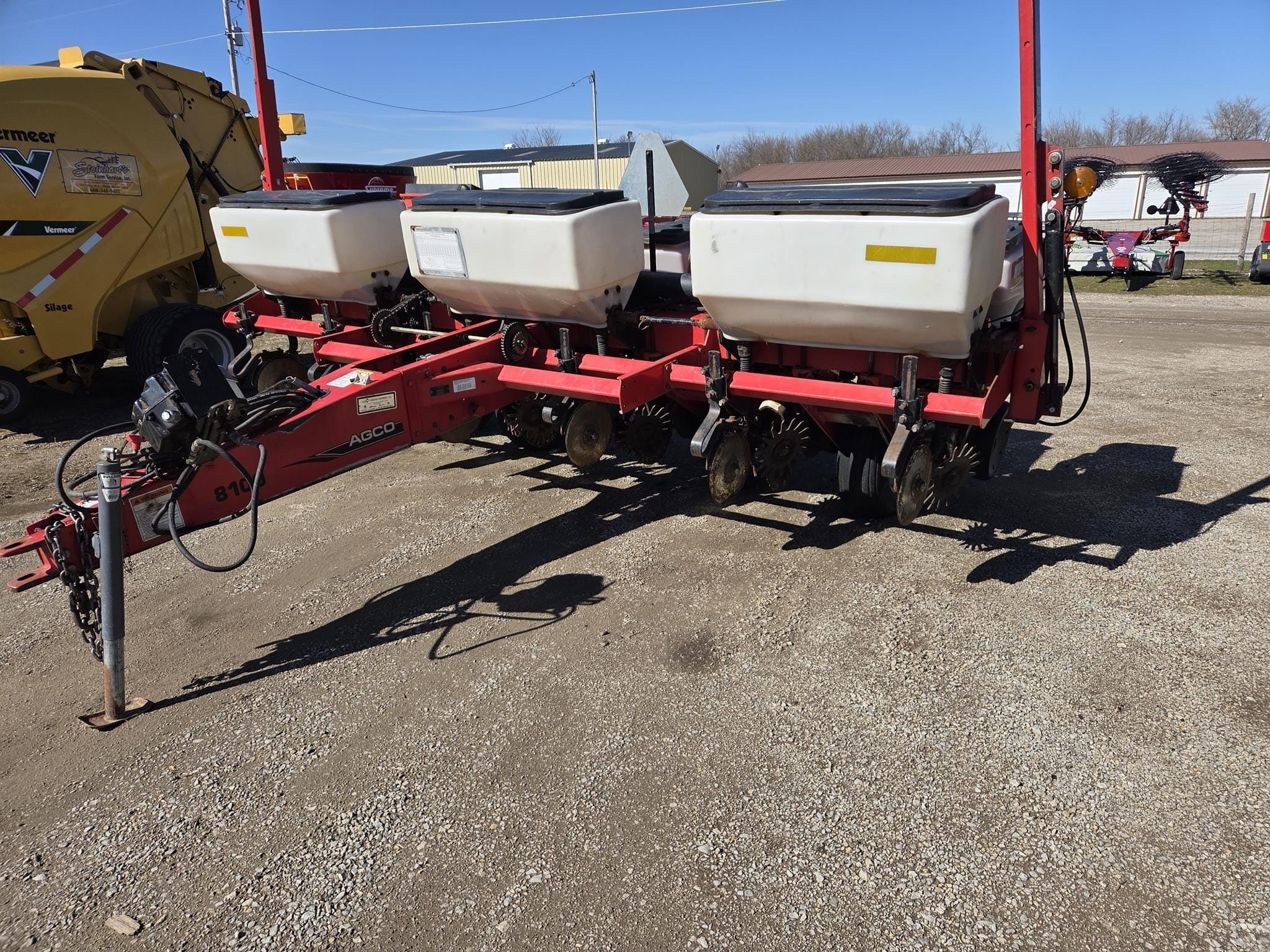 2008 White 8106 Equipment Image0