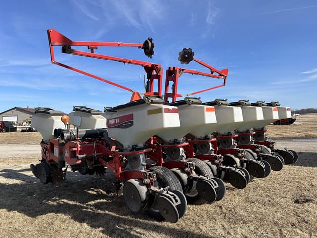 Image of White 8202 equipment image 3