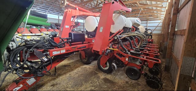 Image of White 8516 equipment image 1