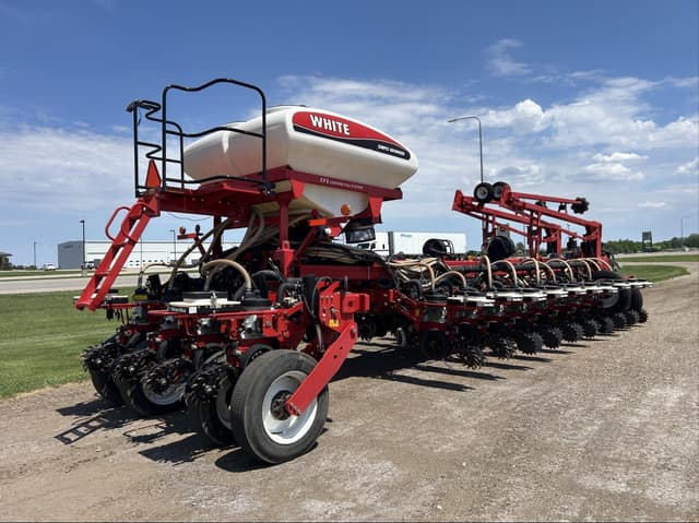 Image of White 8824 equipment image 2