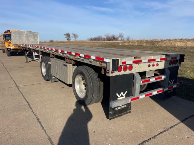 Image of Wilson CF900 equipment image 2