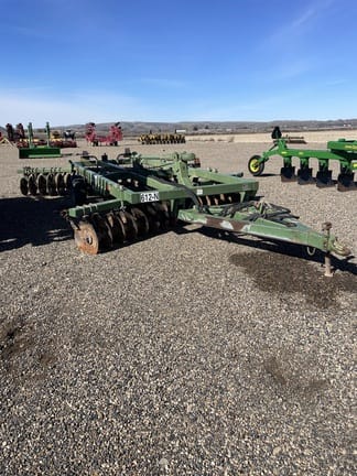 2008 Wishek 612N Equipment Image0