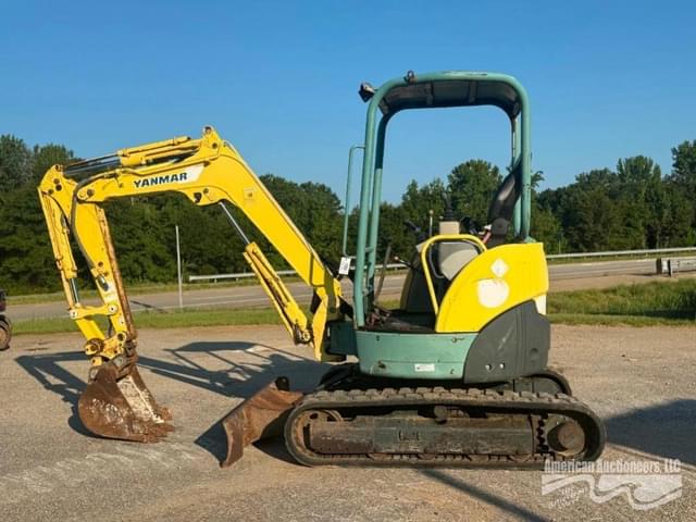 Image of Yanmar V1027-3 equipment image 4