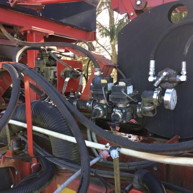 Image of Case IH 1250 equipment image 4