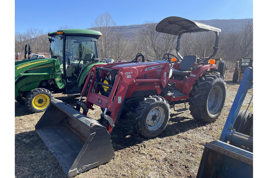 Image of Massey Ferguson 1533 Primary image