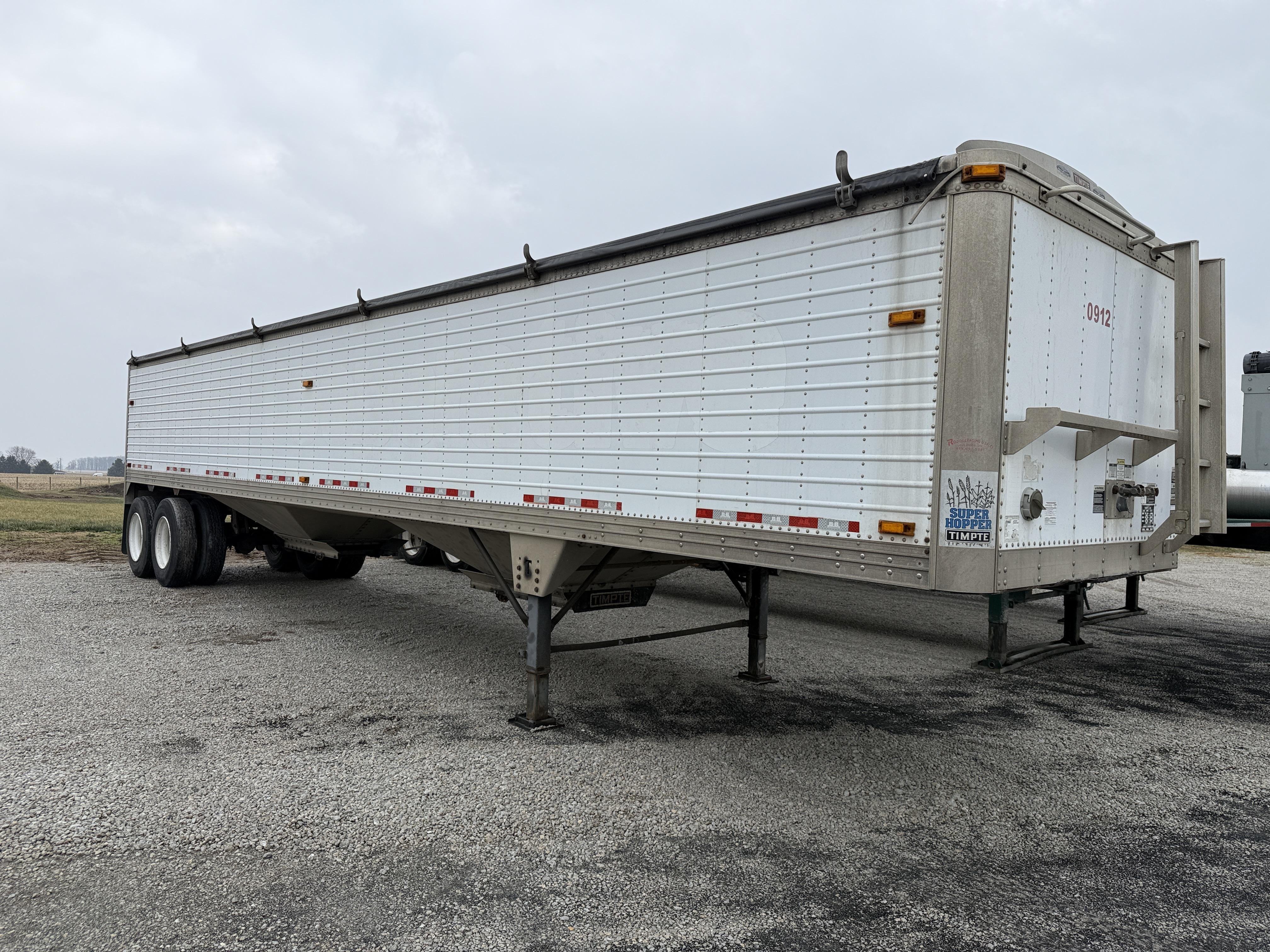 2009 Timpte Super Hopper Equipment Image0