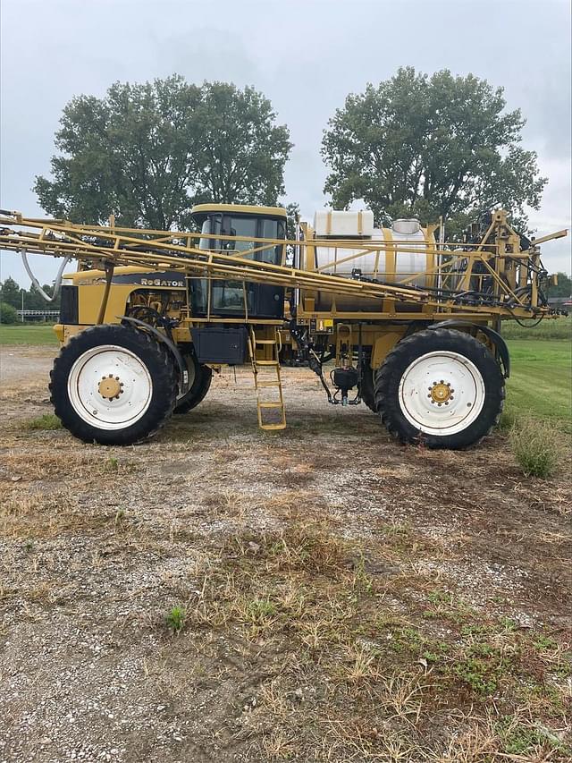 Image of Ag-Chem RoGator 1286C equipment image 1