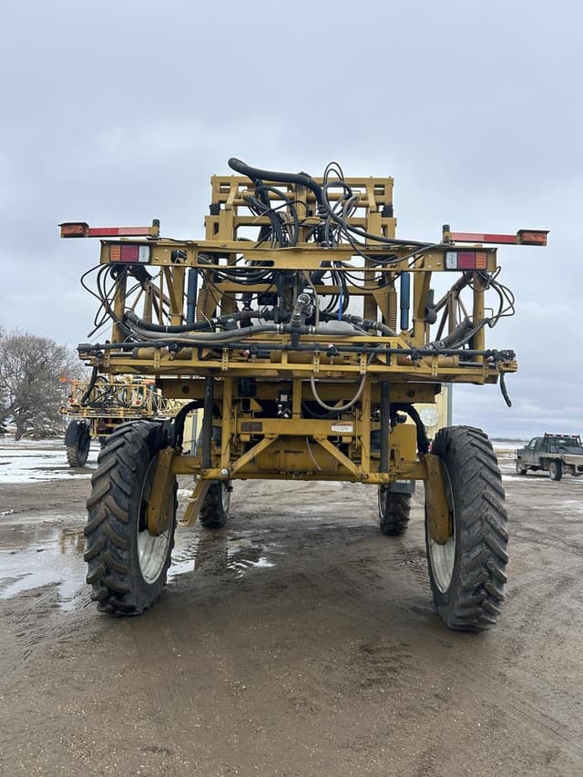 Image of Ag-Chem Rogator SS1084 equipment image 3