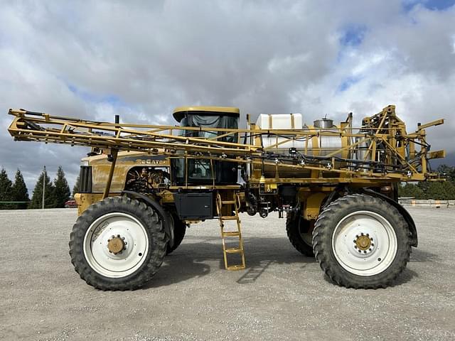 Image of Ag-Chem Rogator SS1084 equipment image 2