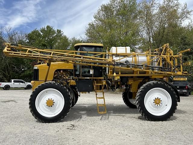 Image of Ag-Chem Rogator SS1084 equipment image 2