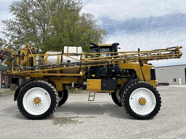 Image of Ag-Chem Rogator SS1084 equipment image 3