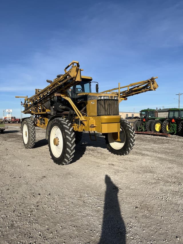 Image of Ag-Chem RoGator SS884 equipment image 4