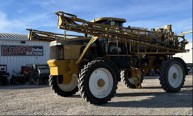 Image of Ag-Chem RoGator SS884 equipment image 1