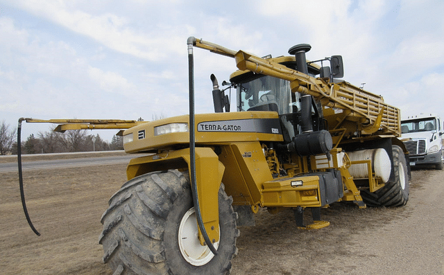 Image of Ag-Chem Terra-Gator 8203 equipment image 2