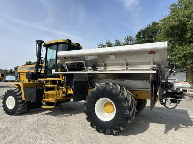 Image of Ag-Chem Terra-Gator 8204 equipment image 4