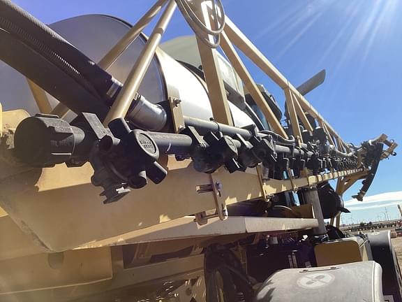 Main image Ag-Chem RoGator 1286C 21