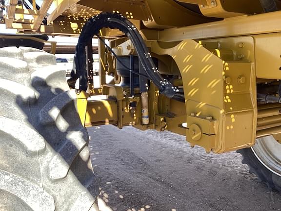 Main image Ag-Chem RoGator 1286C 28