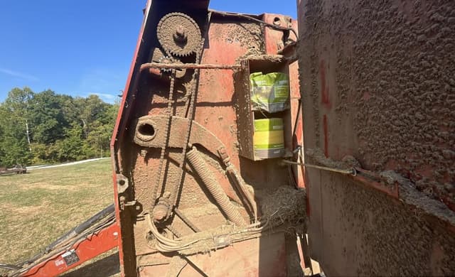 Image of AGCO Hesston 5145 equipment image 4