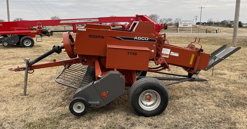 Image of AGCO 7110 Primary image