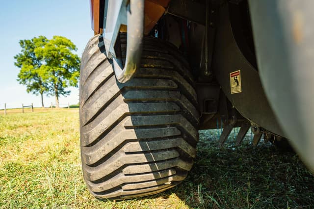 Image of AGCO 7434 equipment image 4