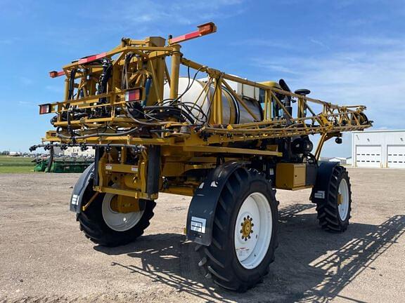 Image of Ag-Chem Rogator SS1084 equipment image 4