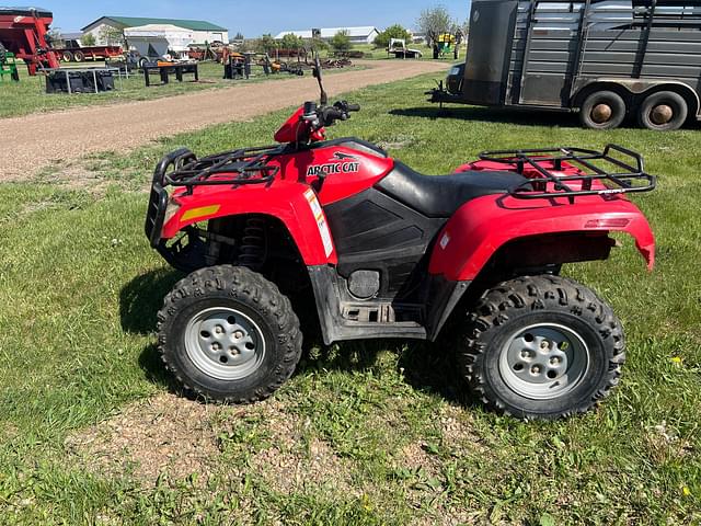 Image of Arctic Cat 550 equipment image 1
