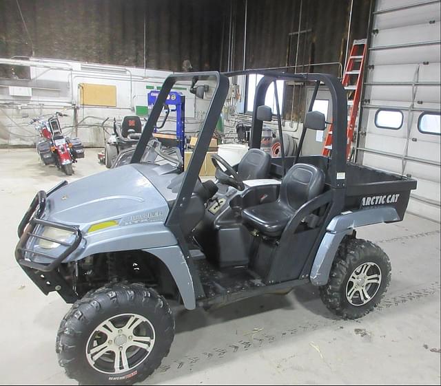 Image of Arctic Cat Prowler 700 XTX equipment image 1