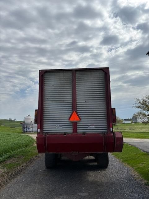 Image of Art's Way 5300 equipment image 4