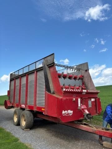 Image of Art's Way 5300 equipment image 1