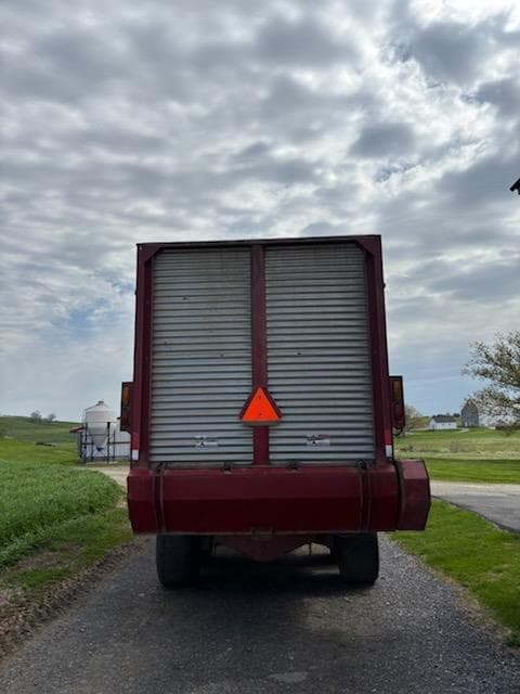 Image of Art's Way 5300 equipment image 4