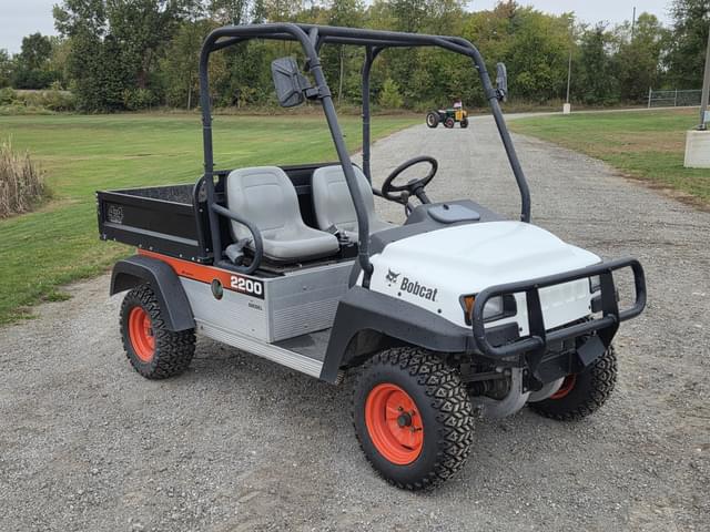 Image of Bobcat 2200 equipment image 2
