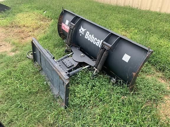 2009 Bobcat 72 Snowblade Equipment Image0