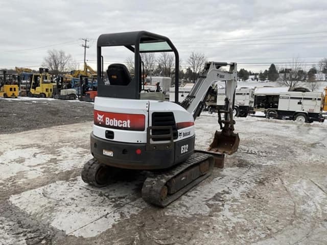 Image of Bobcat E32 equipment image 3