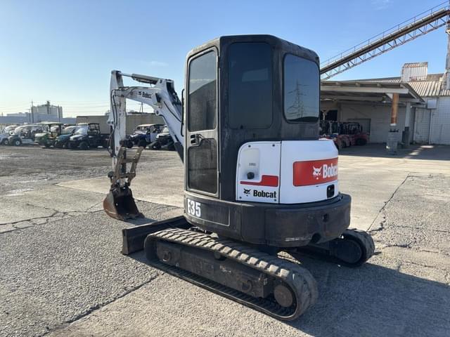 Image of Bobcat E35 equipment image 3