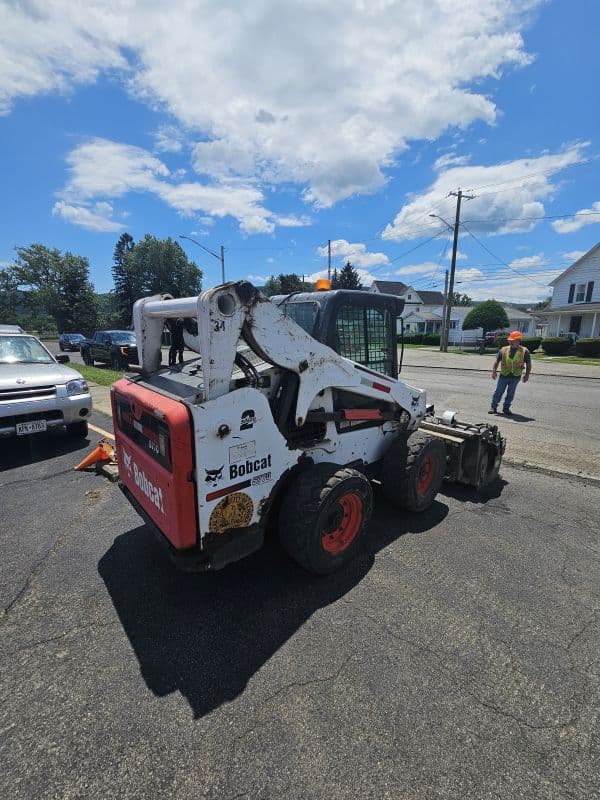 Image of Bobcat S185 equipment image 2