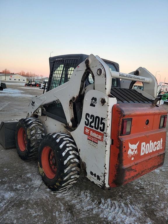 Image of Bobcat S205 equipment image 2