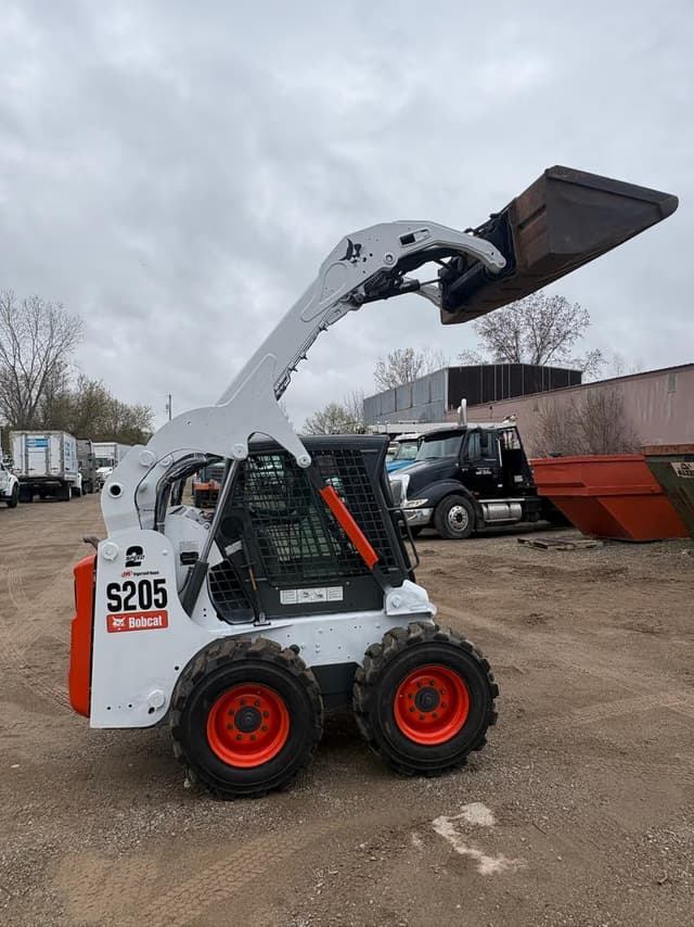 Image of Bobcat S250 equipment image 4