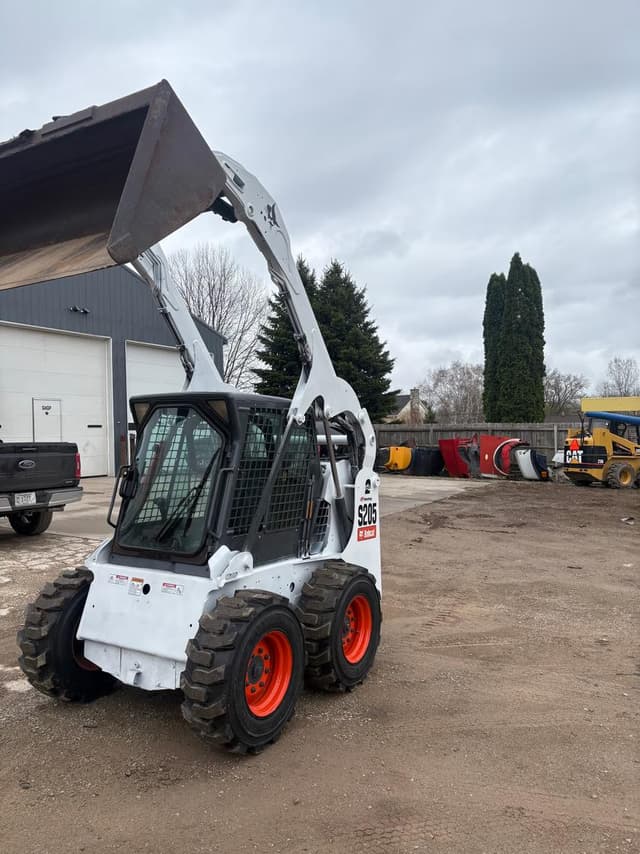 Image of Bobcat S250 equipment image 1